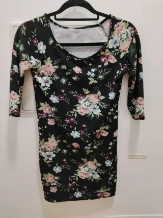 Vestido floral negro manga 3/4