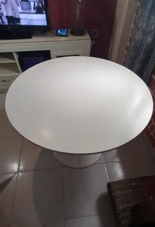 Mesa redonda IKEA blanca