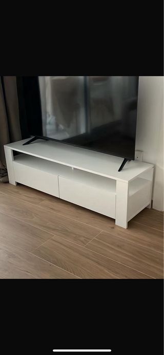 Mueble TV blanco y madera