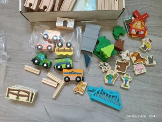 Tren de madera granja Playtive 69 piezas