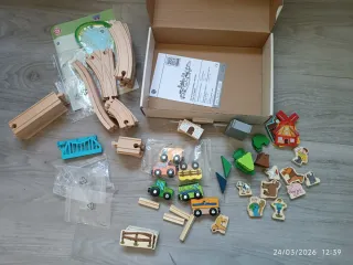 Tren de madera granja Playtive 69 piezas