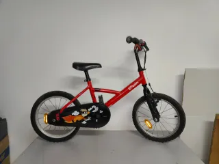 Bicicleta infantil Btwin roja
