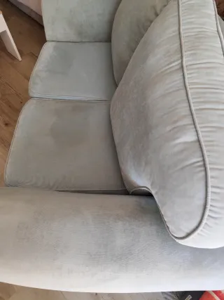 Sofá retro azul ideal para  espacios  decoración