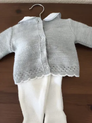 Conjunto bebé punto blanco y gris 1-3 meses