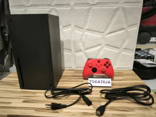 Consola Xbox Series X + Mando Rojo