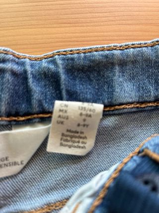 Pantalon vaquero H&M niño 8-9 anos