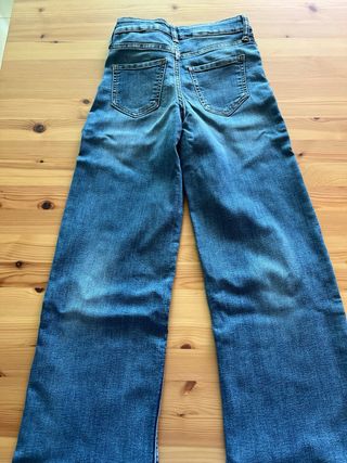 Pantalon vaquero H&M niño 8-9 anos