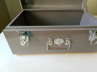 Baúl metálico gris diseño maleta almacenaje