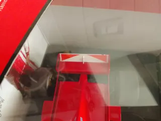 Ferrari 1/18 Schumi f310B 1997