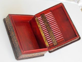 Caja Antigua Cuero Repujado