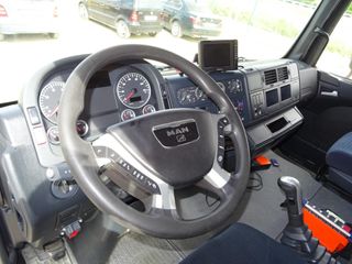 MAN TGA 26 320-CAMIONES GRUAS