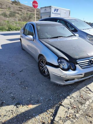 Despiece MERCEDES-BENZ CLASE Color PLATA DIAMANTE
