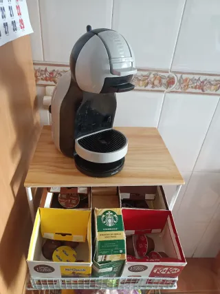 Cafetera Krups Dolce Gusto Mini Me + Mueble Dic 25