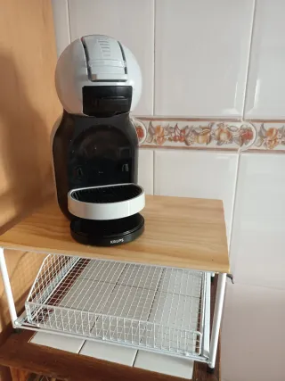 Cafetera Krups Dolce Gusto Mini Me + Mueble Dic 25