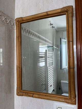Espejo de bambú y cristal