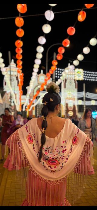 Mantoncillo Flamenco Blanco Bordado