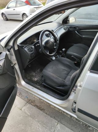 Despiece FORD FOCUS Color PLATA PERLA FAMILIAR CAK