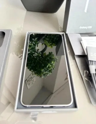 MOVIL SAMSUNG GALAXY S25 256GB COMO NUEVO