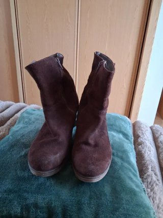 Botas de caña baja en ante color marrón chocolate