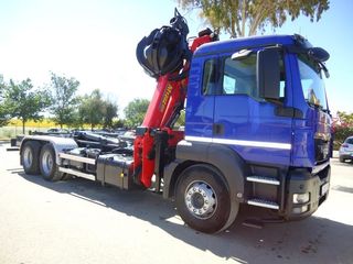 MAN TGS 26 440-CAMIONES GANCHO + GRUA