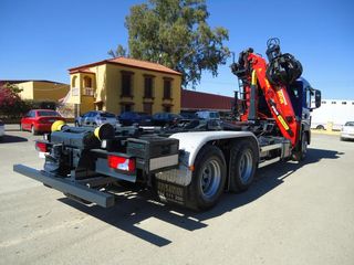 MAN TGS 26 440-CAMIONES GANCHO + GRUA