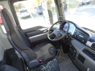 MAN TGS 26 440-CAMIONES GANCHO + GRUA