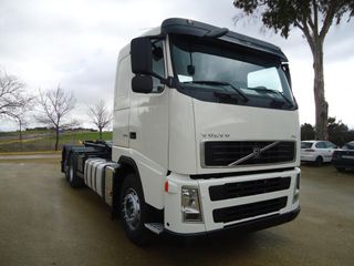 Volvo FH 13 440-CAMIONES GANCHO