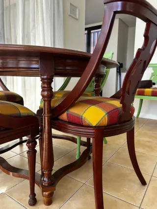 Rebajada Mesa redonda y 6 sillas OFERTA