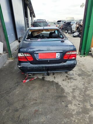 Despiece MERCEDES-BENZ CLK Color NEGRO ESMERALDA