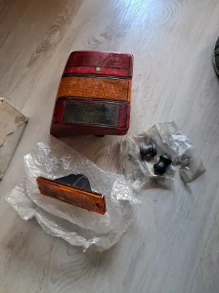 SEAT IBIZA MK1. LOTE DE RECAMBIOS.