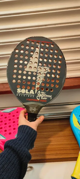 Racchette da padel Artengo e un'altra Sola