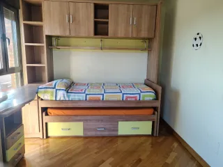 Armario puente con cama y cama extra