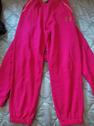 Conjuntos Blazer y Pantalón Rosa, y chándal rosa.