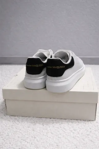 Zapatillas Alexander McQueen Blancas y Negras