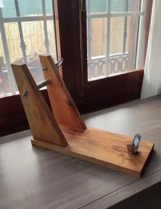 Jamonero de madera y metal