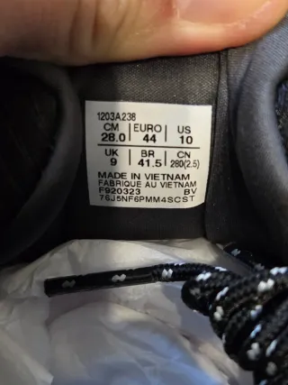 Asics Gel Trabuco Zapatilla Trail Running talla 44