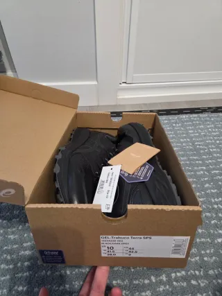 Asics Gel Trabuco Zapatilla Trail Running talla 44