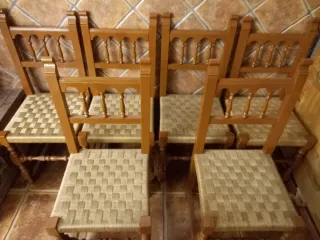 Juego de 6 sillas de madera