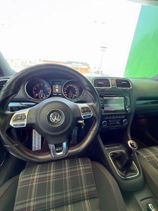 Volkswagen Golf GTI 2011