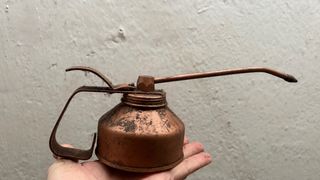 Aceitera de cobre industrial