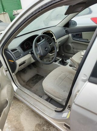 Despiece KIA CERATO Color CLEAR SILVER D4FA LD