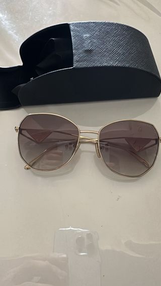 Gafas de sol Prada originales doradas para mujer