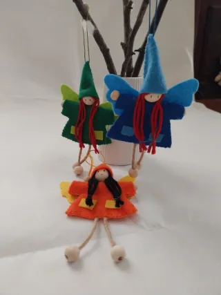 Tris fatine in panno colorato