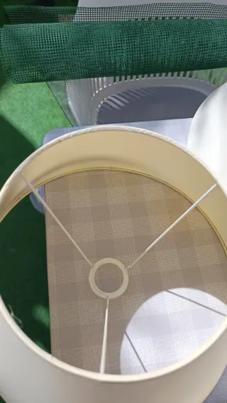 4 Pantallas de Lámpara Beige y Blancas