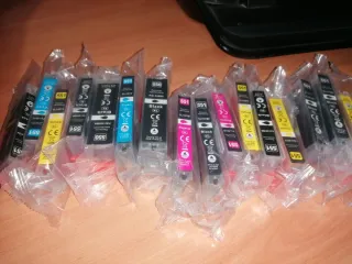 Impresora Canon MX725 + 20 cartuchos