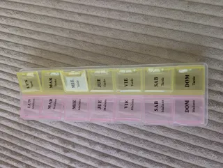 Pastillero Semanal 2 Tiempos (Rosa/Amarillo)