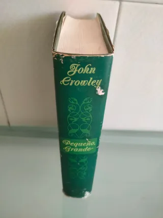 Pequeño, grande, libro de John Crowley