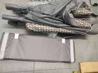 Cuna de viaje Lionelo Stefi gris