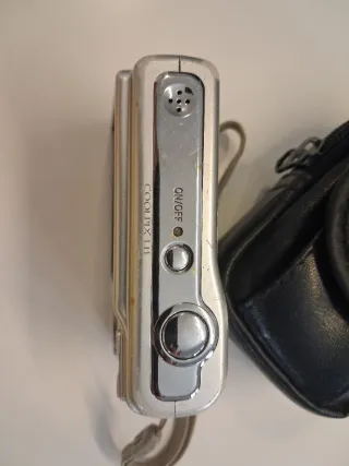 Cámara Nikon Coolpix L11 Plata 6MP