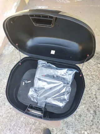 Baúl Top Case Kappa 46L Negro + Parrilla sujeción